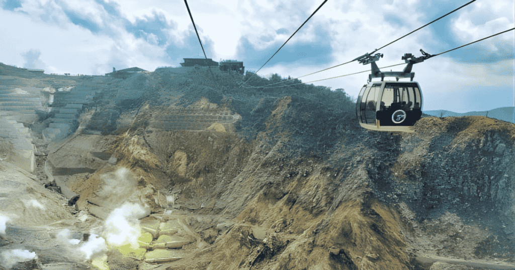 Hakone Ropeway （volcanic valley）