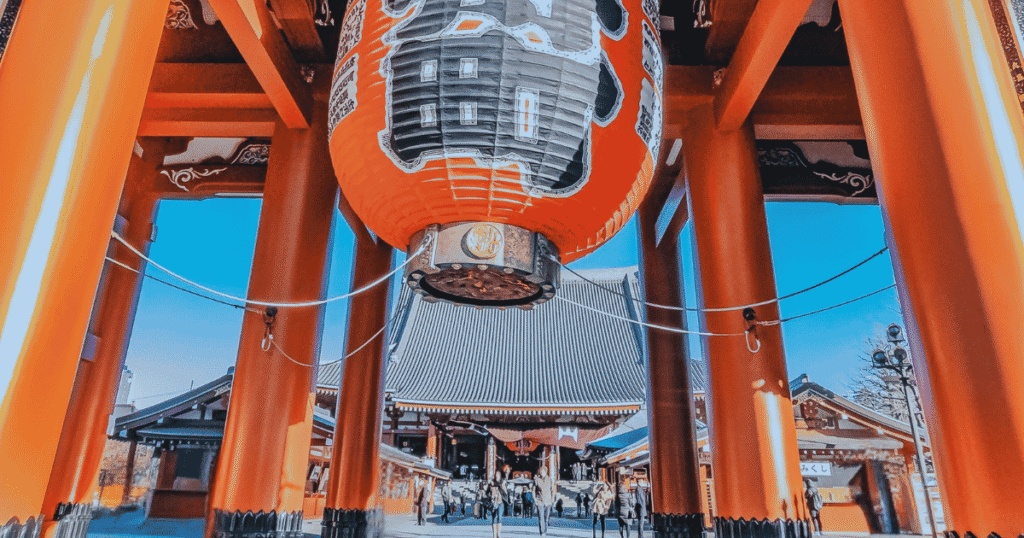 View of the Main Hall with its titanium roof from the Hozomon Gate.